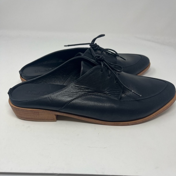 St. Agni navy blue Leather Lace-Up Flats mules - Picture 2 of 5